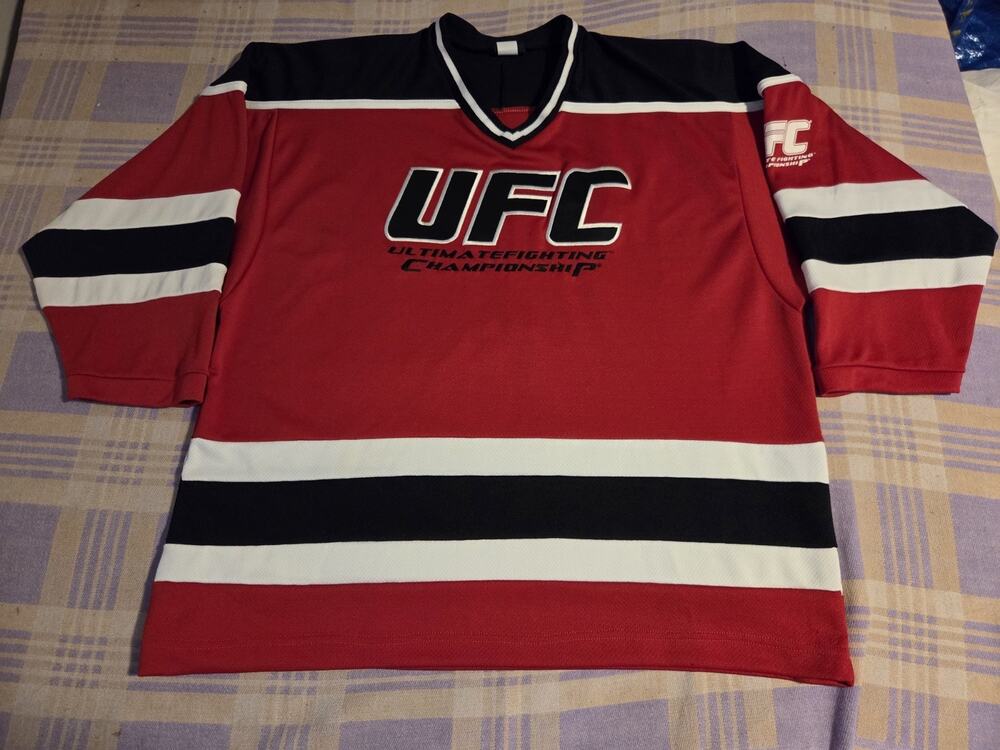 Rare Vintage UFC The Ultimate Fighter Team Jersey Size Medium Hockey 90s Real